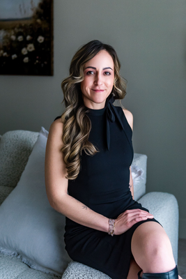 Image of Crystal Seniuk, Associate